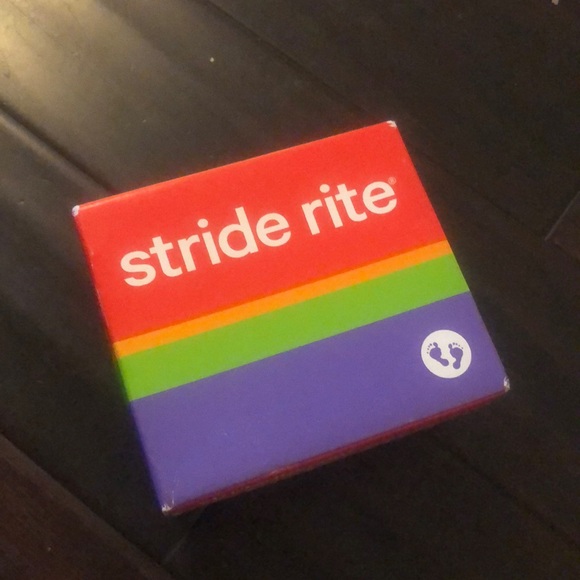 Infant Stride Rite Velcro Shoes - Picture 6 of 6